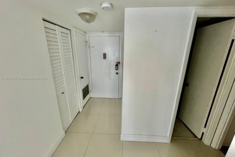 Copropriété à louer à Aventura, Floride: 1 chambre, 80.82 m2 № 1973668 - photo 12