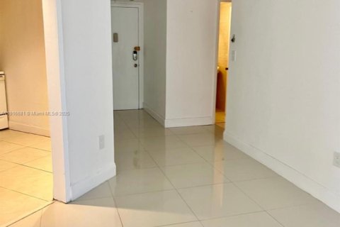 Copropriété à louer à Aventura, Floride: 1 chambre, 80.82 m2 № 1973668 - photo 7