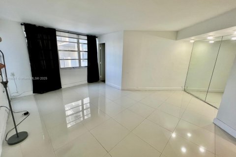 Copropriété à louer à Aventura, Floride: 1 chambre, 80.82 m2 № 1973668 - photo 17