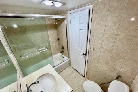 Copropriété à louer à Aventura, Floride: 1 chambre, 80.82 m2 № 1973668 - photo 26