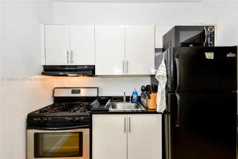 Condominio en alquiler en Miami Beach, Florida, 1 dormitorio, 37.16 m2 № 2010479 - foto 4