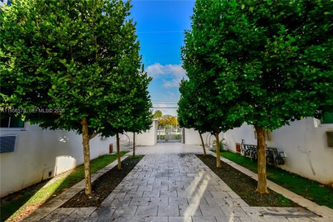 Condominio en alquiler en Miami Beach, Florida, 1 dormitorio, 37.16 m2 № 2010479 - foto 10