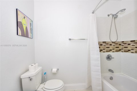 Condominio en alquiler en Miami Beach, Florida, 1 dormitorio, 37.16 m2 № 2010479 - foto 9