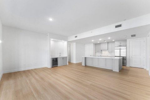 Condo in Palm Beach Shores, Florida, 2 bedrooms  № 2182852 - photo 4