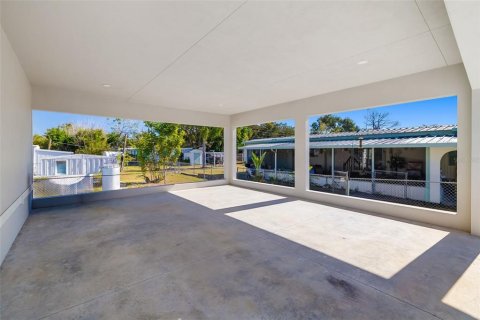 House in Nokomis, Florida 4 bedrooms, 173.26 sq.m. № 2275656 - photo 6