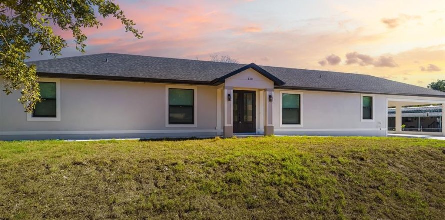 House in Nokomis, Florida 4 bedrooms, 173.26 sq.m. № 2275656