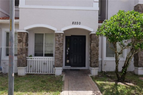 Touwnhouse à Miramar, Floride 3 chambres, 132.2 m2 № 2193581