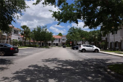Touwnhouse à vendre à Miramar, Floride: 3 chambres, 132.2 m2 № 2193581 - photo 5