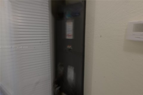 Touwnhouse à vendre à Miramar, Floride: 3 chambres, 132.2 m2 № 2193581 - photo 29