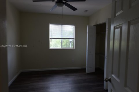 Touwnhouse à vendre à Miramar, Floride: 3 chambres, 132.2 m2 № 2193581 - photo 3