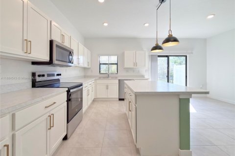 Купить таунхаус в Помпано-Бич, Флорида 3 спальни, 148.36м2, № 1941617 - фото 7