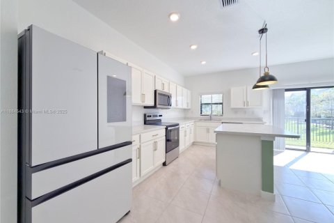 Купить таунхаус в Помпано-Бич, Флорида 3 спальни, 148.36м2, № 1941617 - фото 8