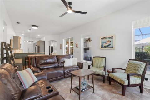 Villa ou maison à vendre à Lake Mary, Floride: 4 chambres, 209.03 m2 № 2430977 - photo 3