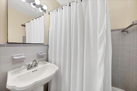 House in Bradenton, Florida 2 bedrooms, 117.15 sq.m. № 1873732 - photo 18