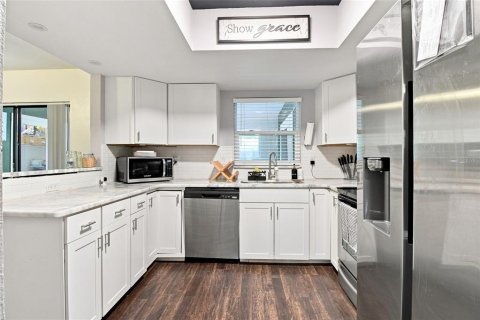 Touwnhouse à vendre à Clearwater, Floride: 2 chambres, 141.4 m2 № 2304710 - photo 7