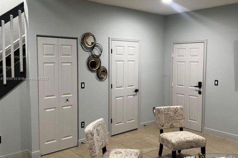 Townhouse in Miramar, Florida 3 bedrooms, 178.28 sq.m. № 1922176 - photo 14