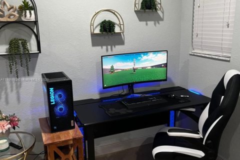 Townhouse in Miramar, Florida 3 bedrooms, 178.28 sq.m. № 1922176 - photo 17