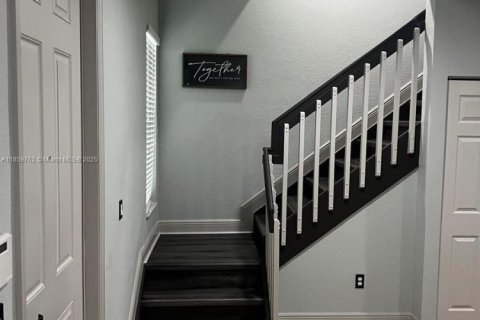 Townhouse in Miramar, Florida 3 bedrooms, 178.28 sq.m. № 1922176 - photo 12