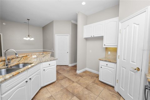 Casa en venta en Lakeland, Florida, 4 dormitorios, 222.41 m2 № 2157600 - foto 17