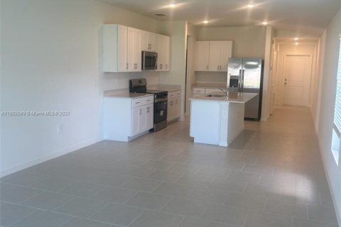 Villa ou maison à louer à Fort Myers, Floride: 3 chambres № 1954249 - photo 4