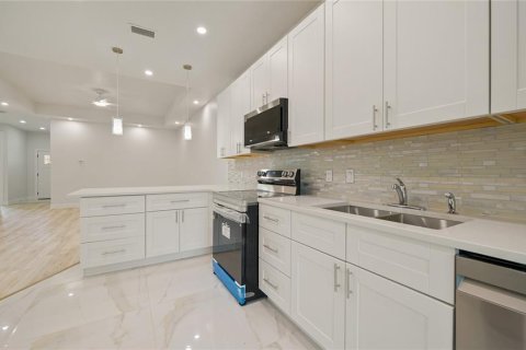 Купить коммерческую недвижимость в Палм-Кост, Флорида 6 спален, 242.47м2, № 1837595 - фото 28