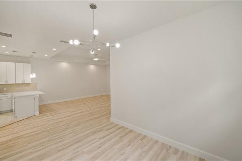 Купить коммерческую недвижимость в Палм-Кост, Флорида 6 спален, 242.47м2, № 1837595 - фото 6