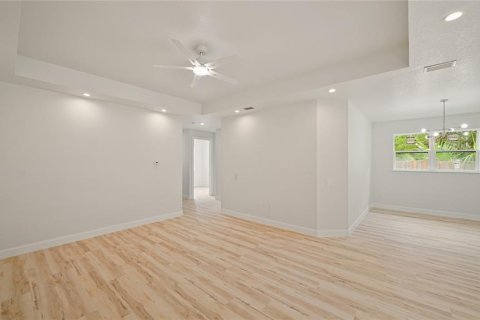 Купить коммерческую недвижимость в Палм-Кост, Флорида 6 спален, 242.47м2, № 1837595 - фото 5