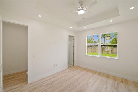 Купить коммерческую недвижимость в Палм-Кост, Флорида 6 спален, 242.47м2, № 1837595 - фото 11