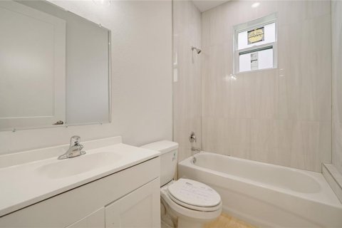 Купить коммерческую недвижимость в Палм-Кост, Флорида 6 спален, 242.47м2, № 1837595 - фото 15