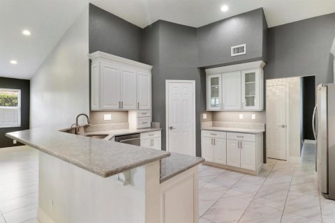 Casa en venta en Lake Worth, Florida, 4 dormitorios, 290.13 m2 № 2087833 - foto 20