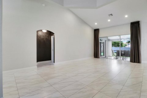 Casa en venta en Lake Worth, Florida, 4 dormitorios, 290.13 m2 № 2087833 - foto 10