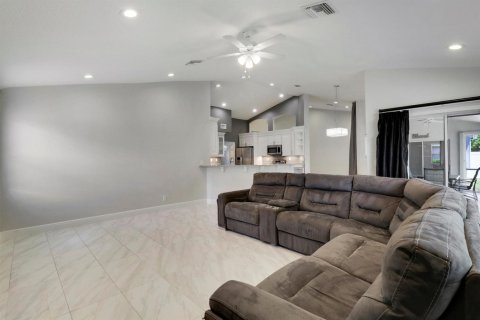 Casa en venta en Lake Worth, Florida, 4 dormitorios, 290.13 m2 № 2087833 - foto 29