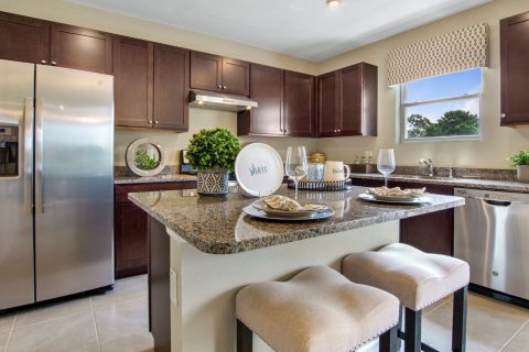 Adosado en venta en Fort Pierce, Florida, 5 dormitorios, 216 m2 № 61498 - foto 1