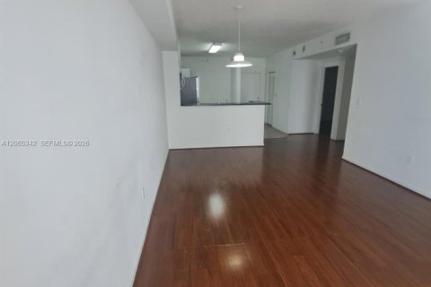 Condo in Miami, Florida, 2 bedrooms  № 2278593 - photo 4