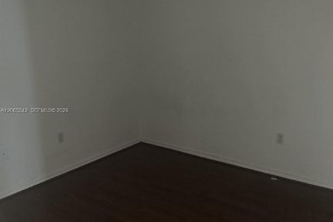 Condo in Miami, Florida, 2 bedrooms  № 2278593 - photo 8