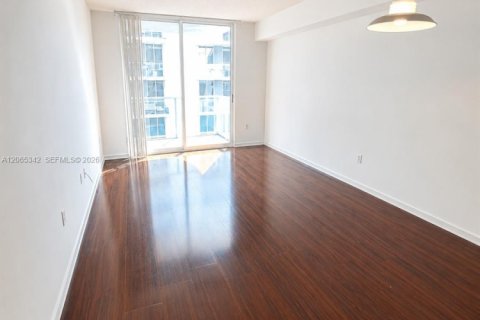 Condo in Miami, Florida, 2 bedrooms  № 2278593