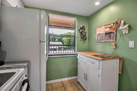 Condo in Bradenton, Florida, 2 bedrooms  № 1576373 - photo 11