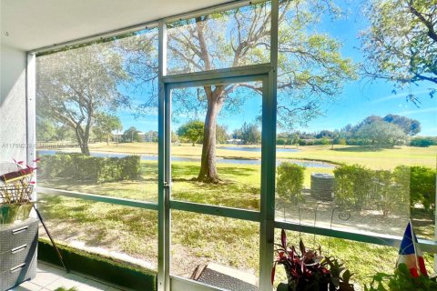 Condominio en venta en Pembroke Pines, Florida, 2 dormitorios, 102.19 m2 № 1959606 - foto 20