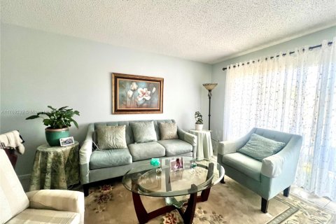 Condominio en venta en Pembroke Pines, Florida, 2 dormitorios, 102.19 m2 № 1959606 - foto 7