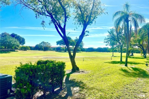 Condominio en venta en Pembroke Pines, Florida, 2 dormitorios, 102.19 m2 № 1959606 - foto 24