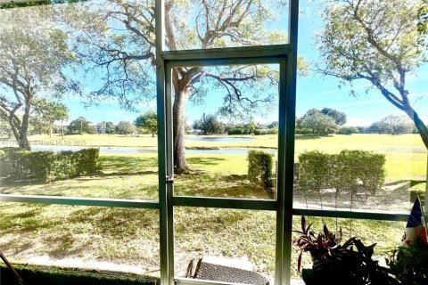 Condominio en venta en Pembroke Pines, Florida, 2 dormitorios, 102.19 m2 № 1959606 - foto 19