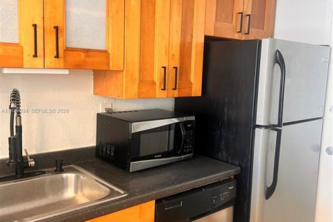 Condominio en alquiler en North Bay Village, Florida, 53.6 m2 № 2054901 - foto 6