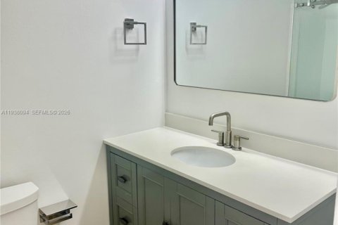 Condominio en alquiler en North Bay Village, Florida, 53.6 m2 № 2054901 - foto 8