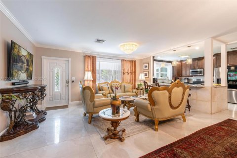 Casa en venta en Miami, Florida, 4 dormitorios, 288.46 m2 № 2069206 - foto 7