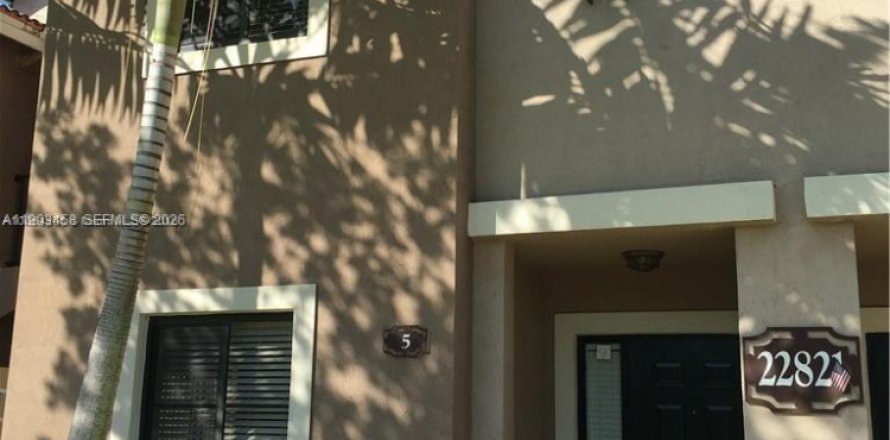 Condo in Cutler Bay, Florida, 2 bedrooms  № 2055410