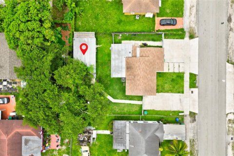 House in Miami, Florida 1 bedroom, 65.03 sq.m. № 1832397 - photo 8