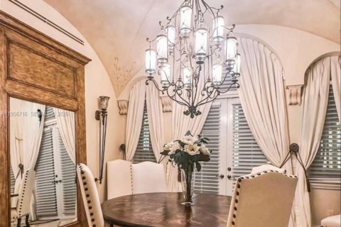 Villa ou maison à vendre à Miami, Floride: 6 chambres, 860.65 m2 № 2153497 - photo 18