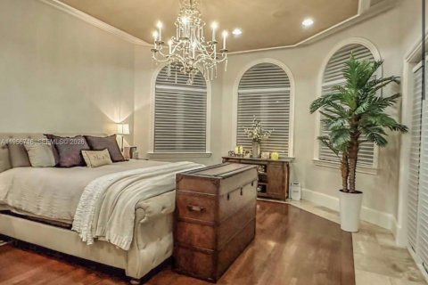 Villa ou maison à vendre à Miami, Floride: 6 chambres, 860.65 m2 № 2153497 - photo 11