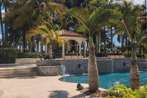 Villa ou maison à vendre à Miami, Floride: 6 chambres, 860.65 m2 № 2153497 - photo 5