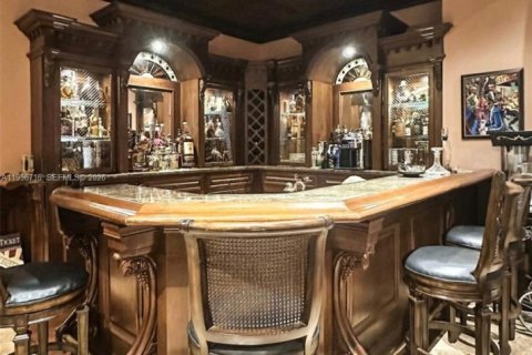 Villa ou maison à vendre à Miami, Floride: 6 chambres, 860.65 m2 № 2153497 - photo 24